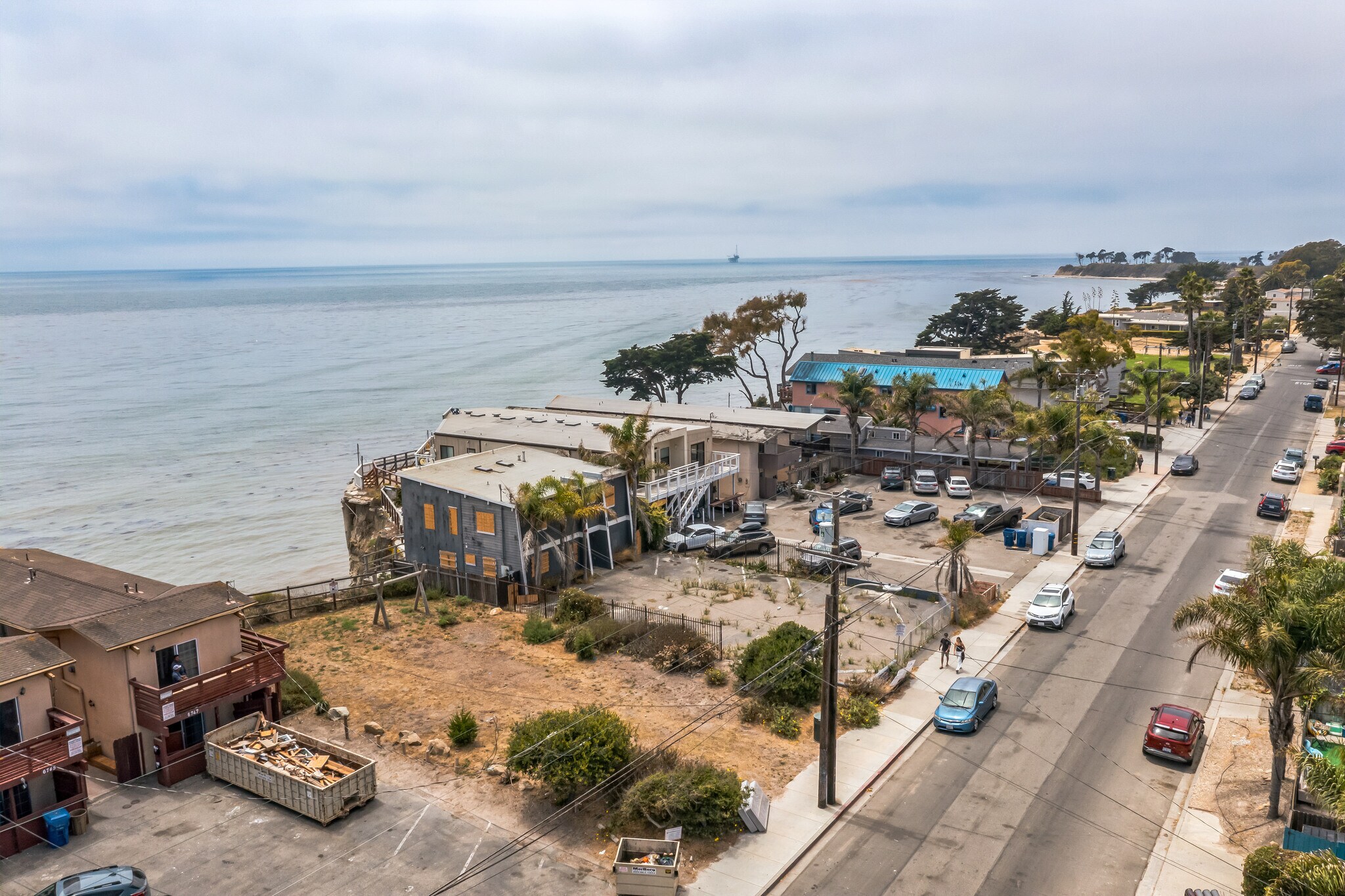 Building Photo - 6761 Del Playa Dr