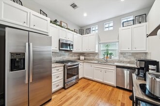 Building Photo - 8705 Bryam St