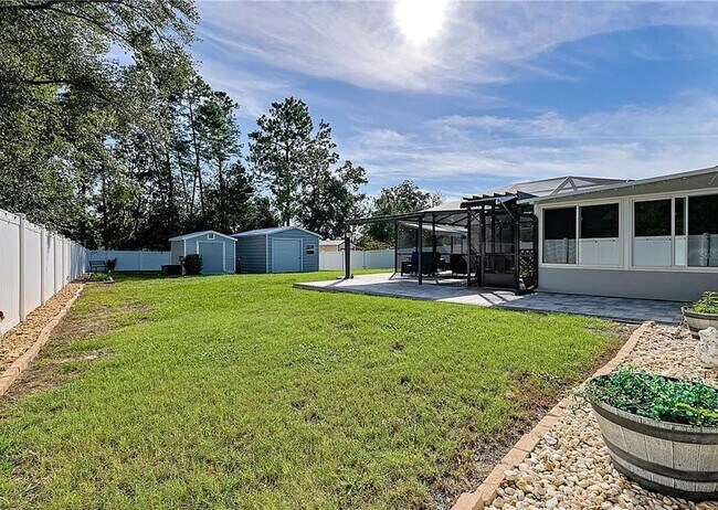 Building Photo - Private Screen in Pool Home 3/2 in Kingsland Country Estates