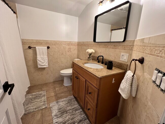 Building Photo - 49 Ramsay St