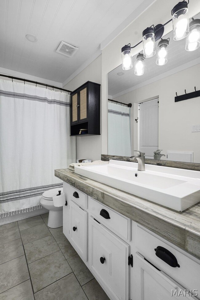 Building Photo - 145 Barkwood Trails Dr