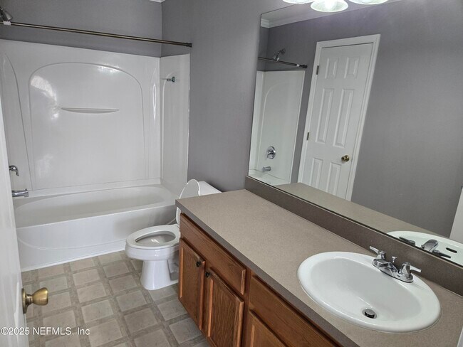 Building Photo - 1500 Calming Water Dr