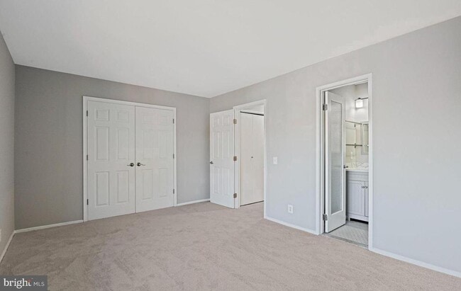 Building Photo - 2691 Glengyle Dr