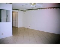 Building Photo - 430 Chatham U