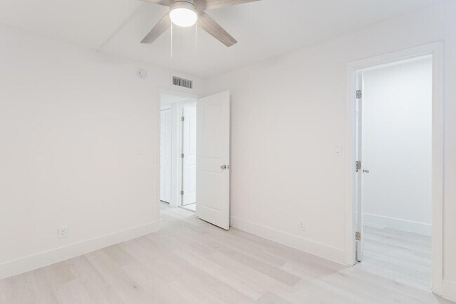 Building Photo - 1720 NW 37th St