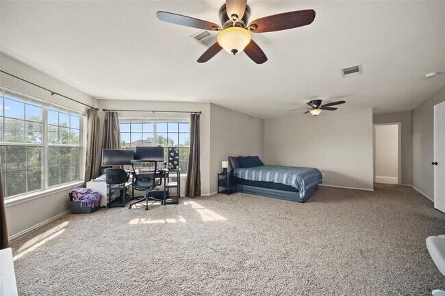 Building Photo - 308 Sunny Brook Dr