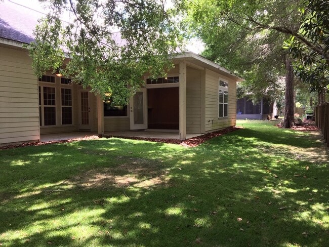 Building Photo - A Must See Cobblefield Beauty!