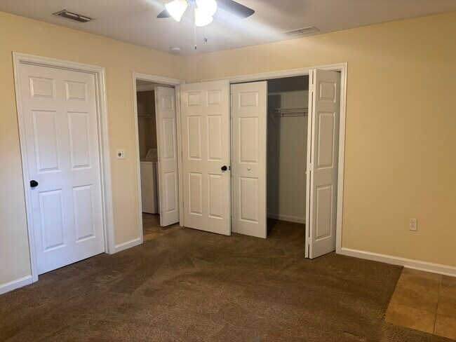 Building Photo - 4434 Gearhart Rd