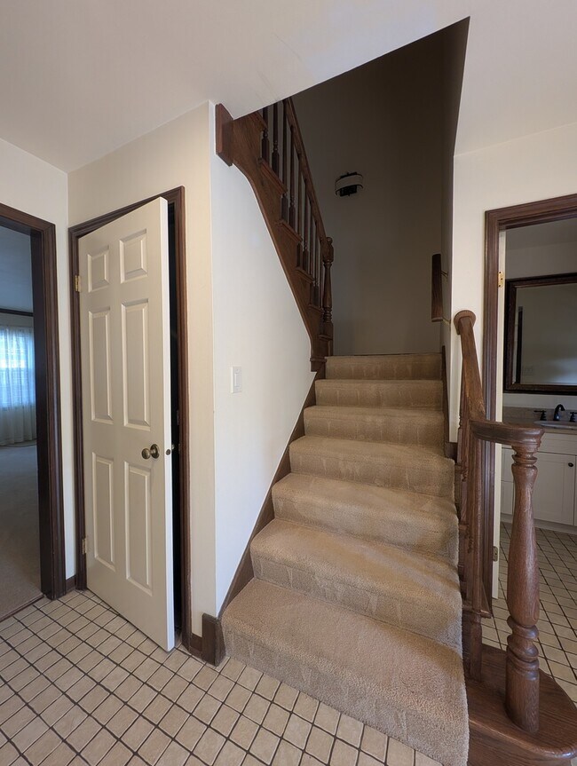 Building Photo - 1535 Wedgefield Cir