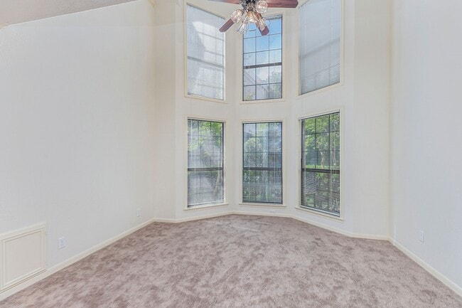 Building Photo - 18242 Vinland Dr