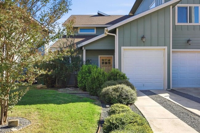 Building Photo - 1125 Walton Ln