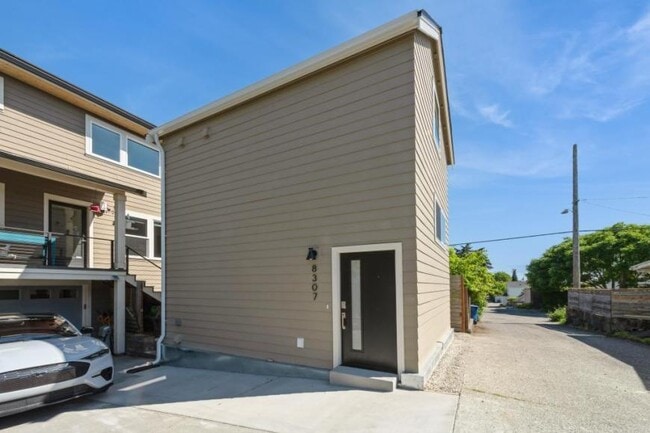 Building Photo - 1 bedroom in Seattle WA 98117