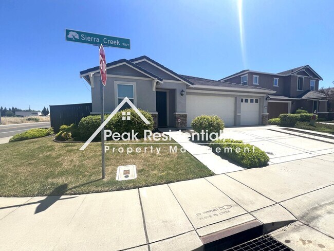 Building Photo - Spacious 4bd/3ba Elk Grove Home!