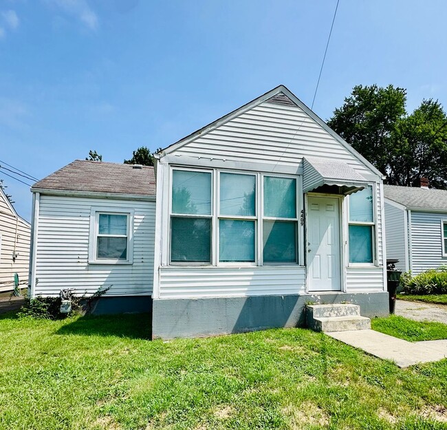 Building Photo - 3 Bedroom home in the Chickasaw Neighborho...