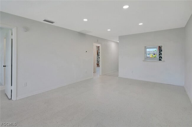 Building Photo - 6731 Panther Ln