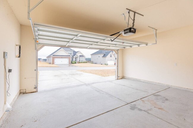 Building Photo - 6130 Mahogany Ter