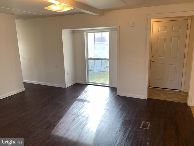 Building Photo - 729 Dollar Lane