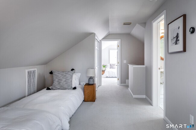 Building Photo - 108 East St