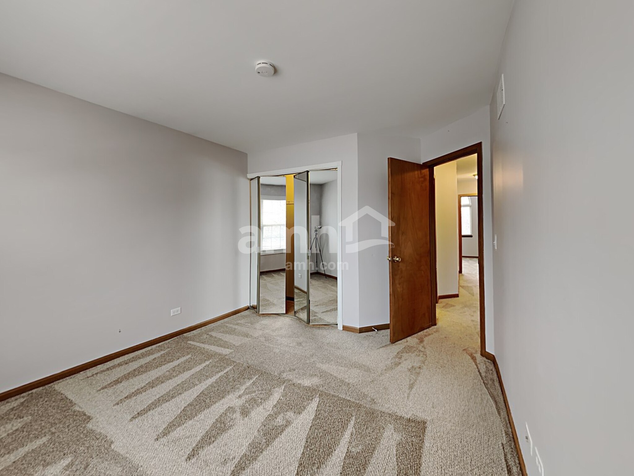 Building Photo - 571 Jenna Dr