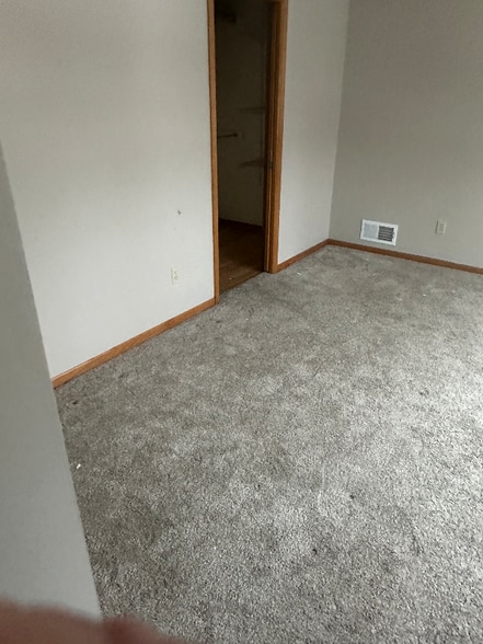 Building Photo - 14826 Oakcrest Cir