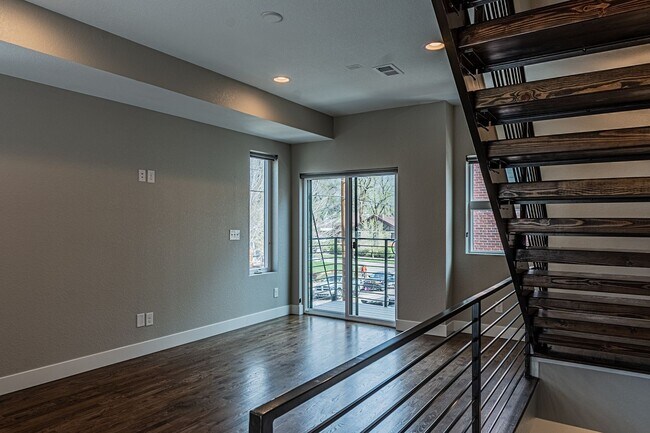 Building Photo - For Rent!  Corner Unit | Modern Townhome |...