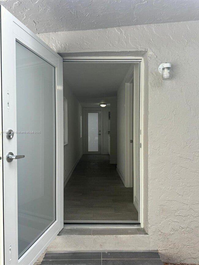 Building Photo - 858 NW 29th Terrace