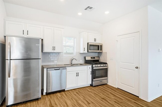 Building Photo - 200 Philomena Dr.