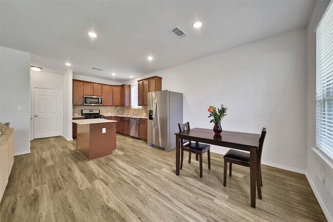 Building Photo - 4343 Roaring Timber Dr