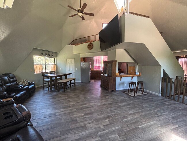 Building Photo - 4-BEDROOM 3-Bathroom FURNISHED Peaceful Country Living