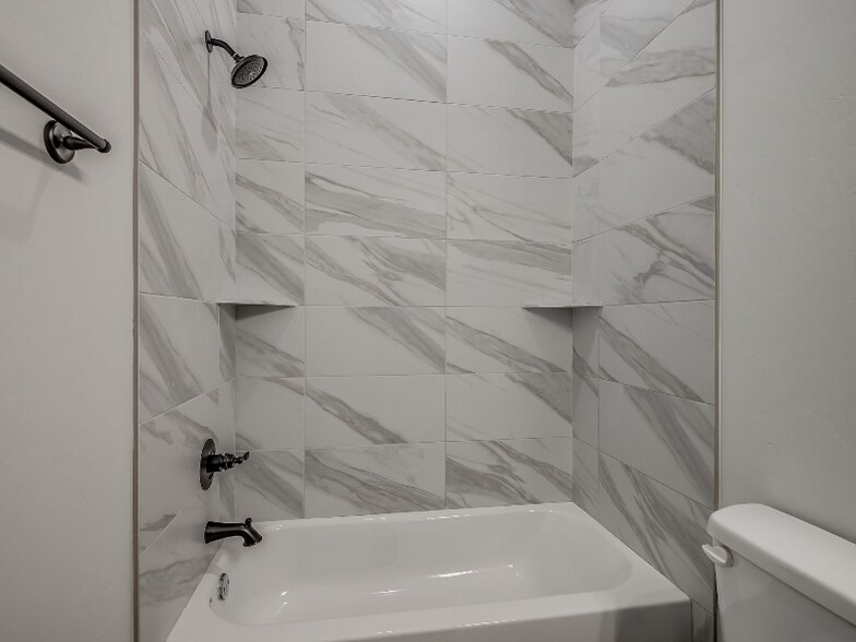 Building Photo - 8322 Robin Wy