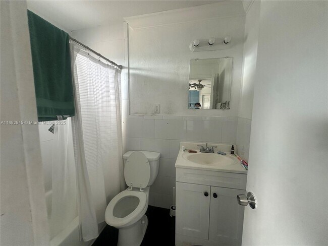 Building Photo - 6780 SW 44th St