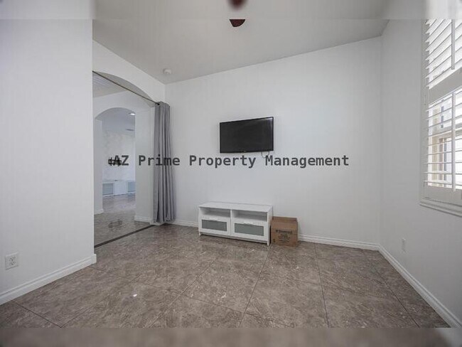 Building Photo - 224 E Mead Dr