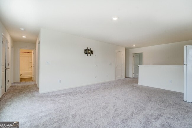 Building Photo - 7061 Rochford Dr