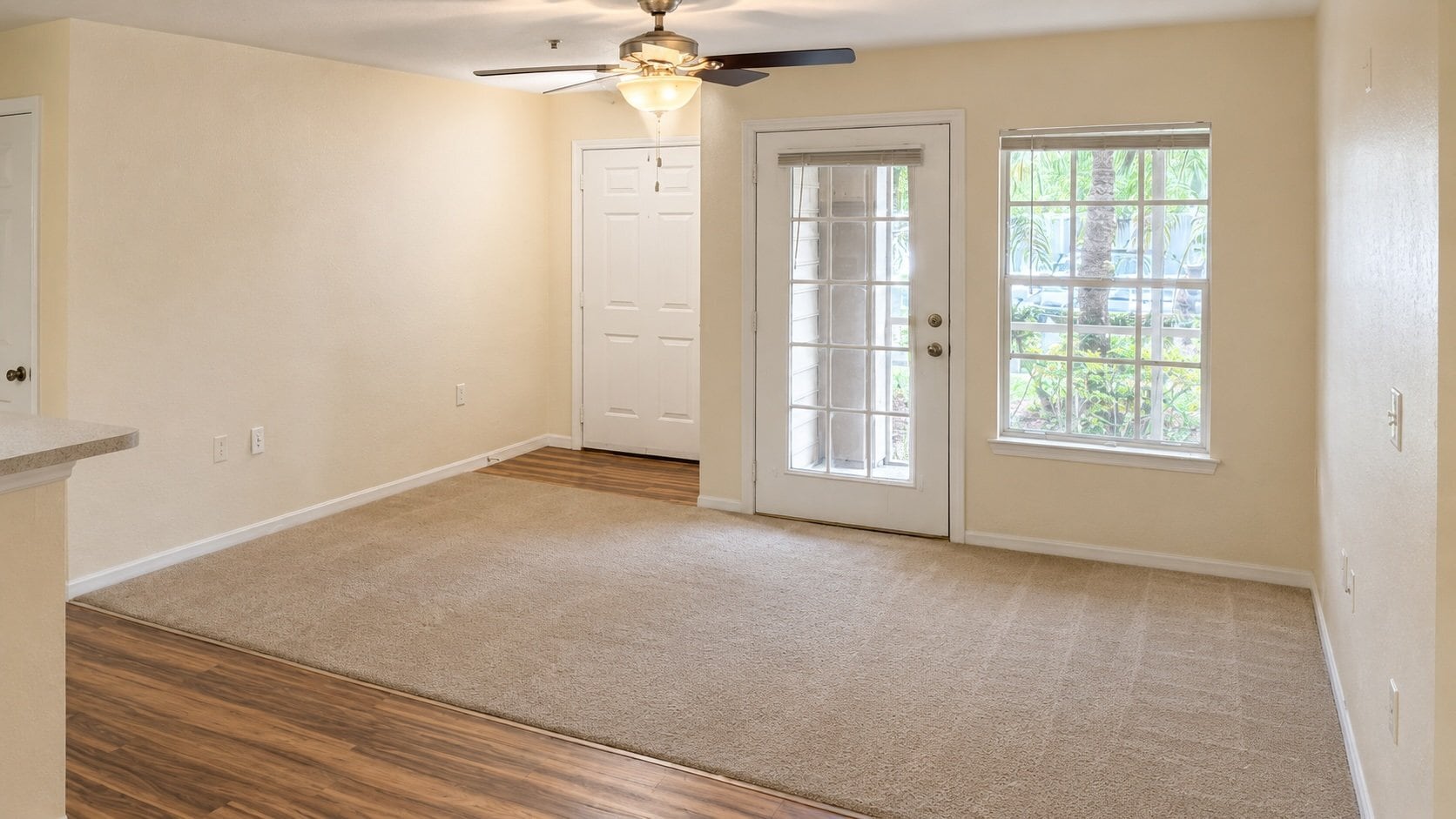 Building Photo - 8917 Manor Loop