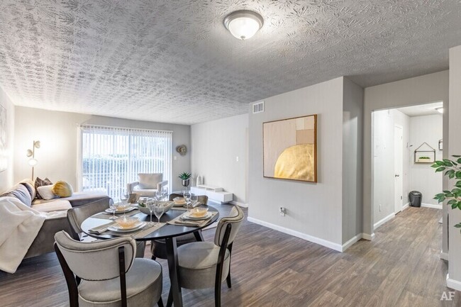Interior Photo - Park Valley