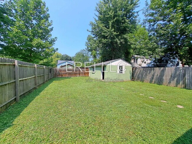 Building Photo - 4014 Parthenia Ave