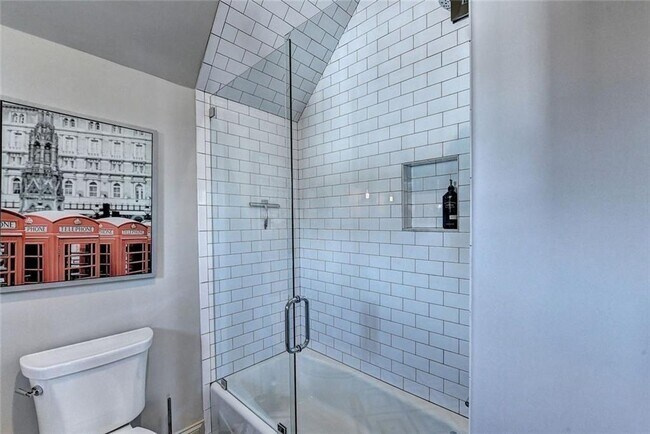 Building Photo - 2555 Brook Run