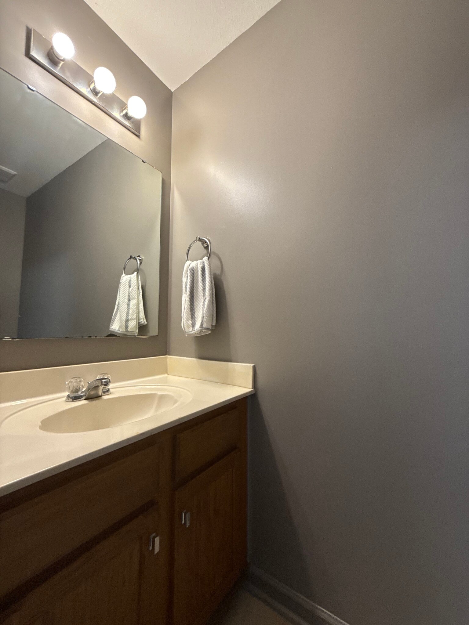 Building Photo - 7021 Sunman Rd