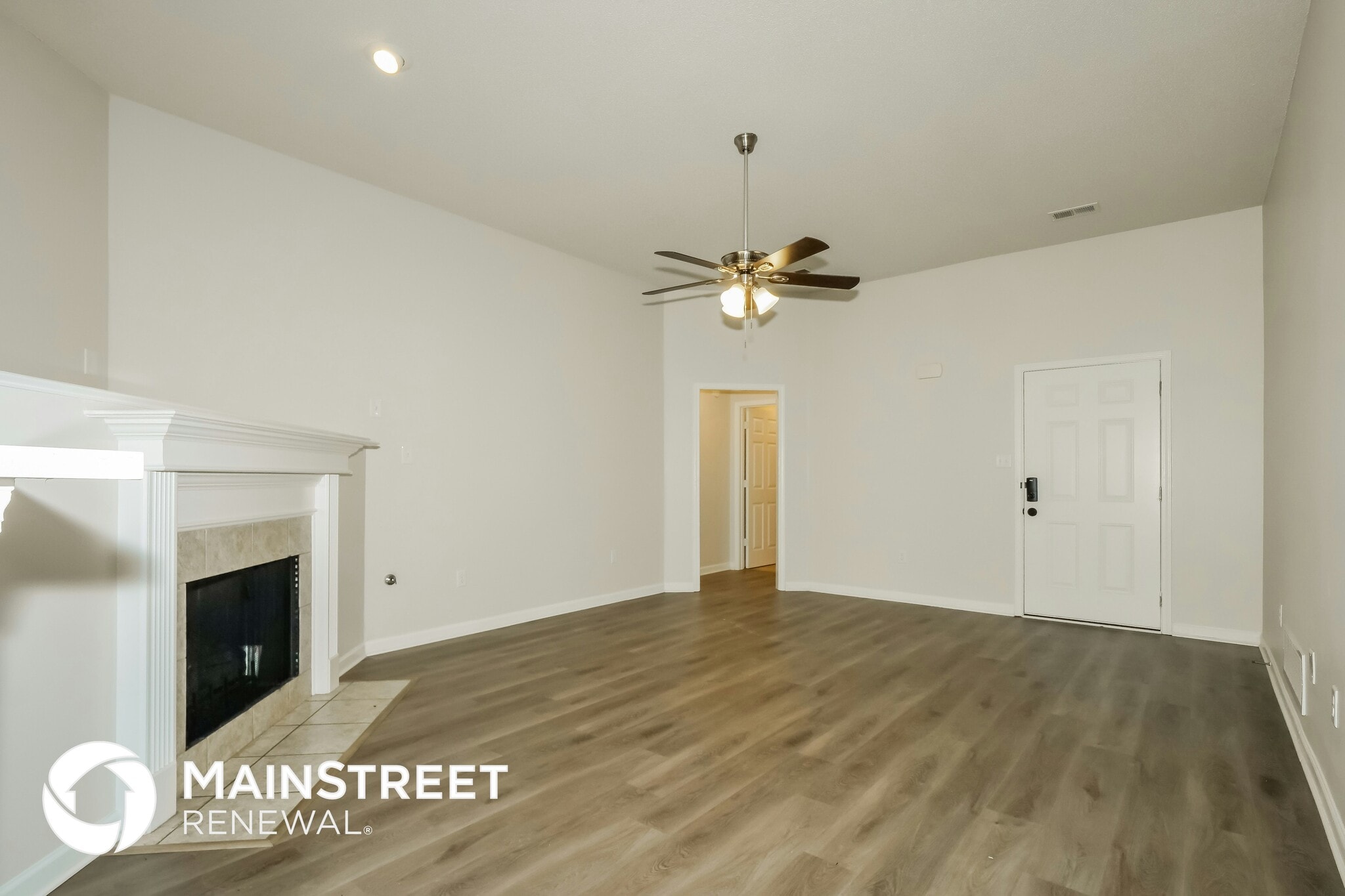 Building Photo - 8254 Manhatten Dr