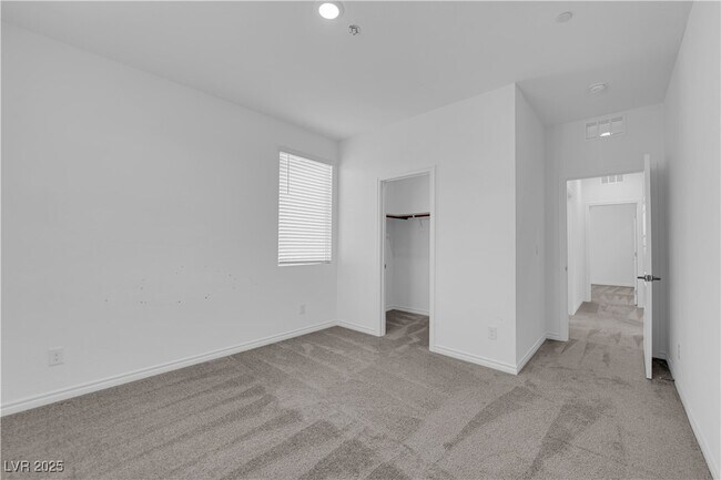 Building Photo - 195 Vander Rdg St