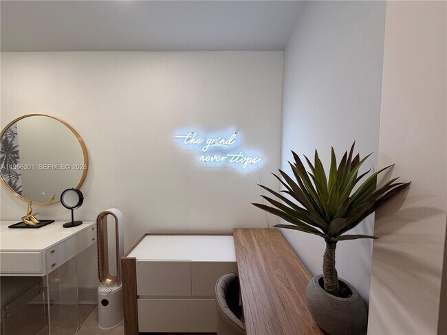 Building Photo - 2340 SW 42nd Way