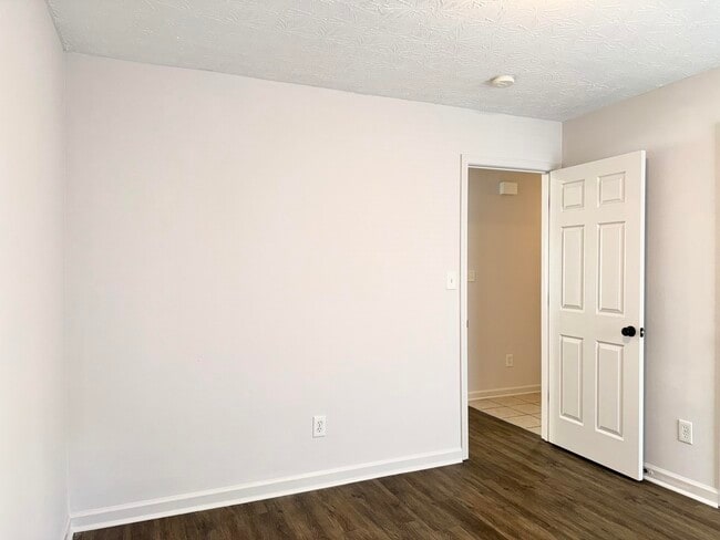 Building Photo - 2216 Prescott Ln