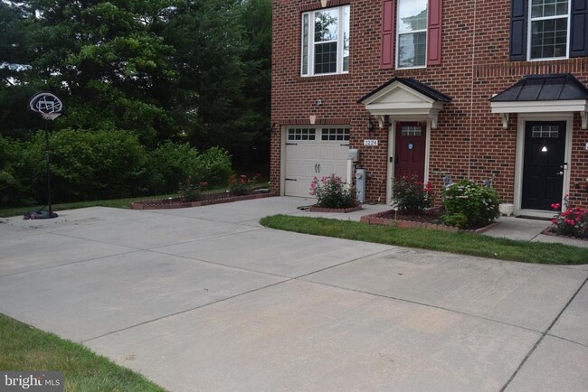 Building Photo - 3224 Vogel Rd