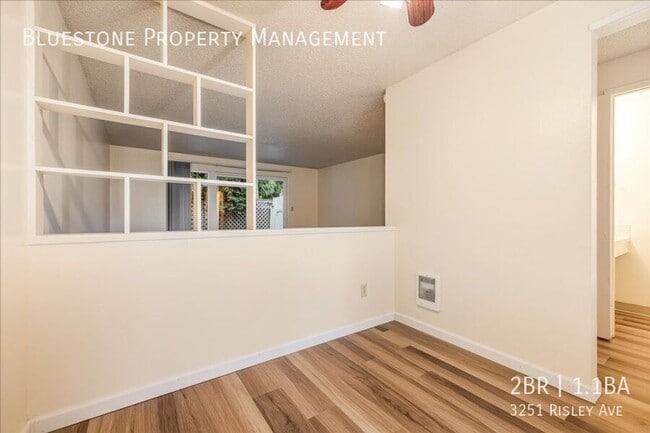 Building Photo - 3251 SE Risley Ave