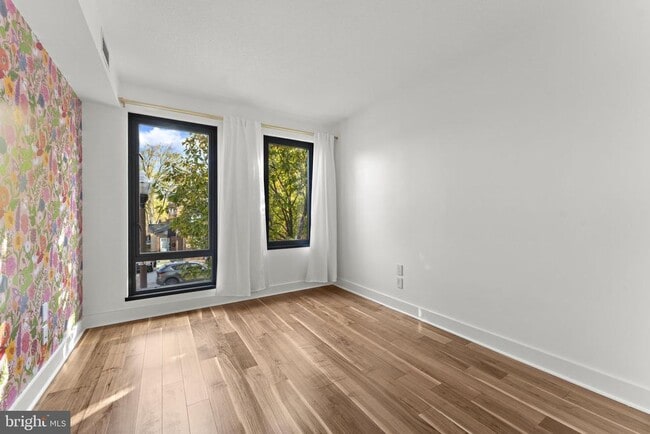 Building Photo - 1536 N Scott St