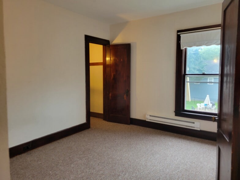 Bedroom 2 - 601 Park Ave