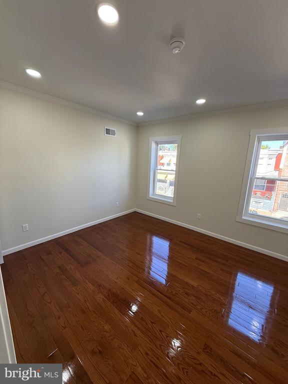 Building Photo - 5502 Master St