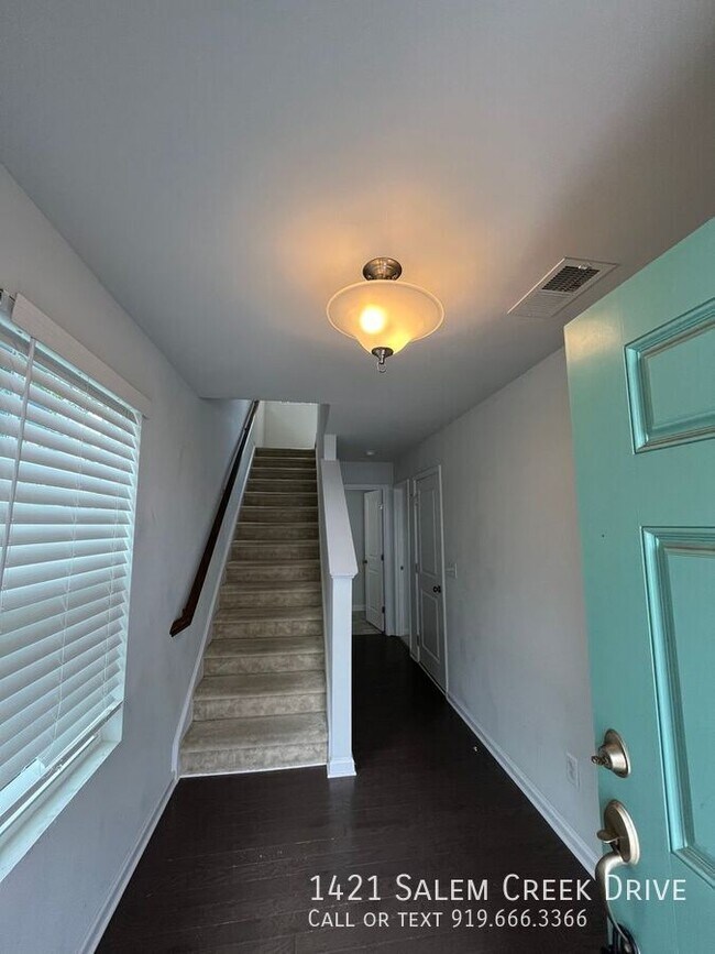 Building Photo - 1421 Salem Creek Dr