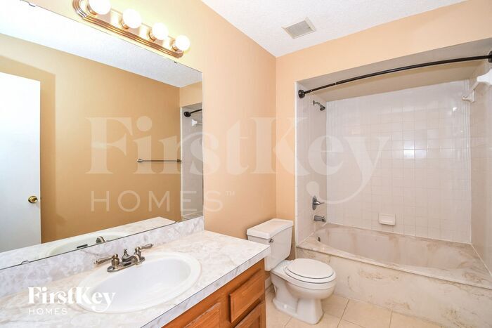 Building Photo - 3053 Cobblewood Ln E