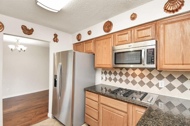 Building Photo - 11139 Holly Hill Ln